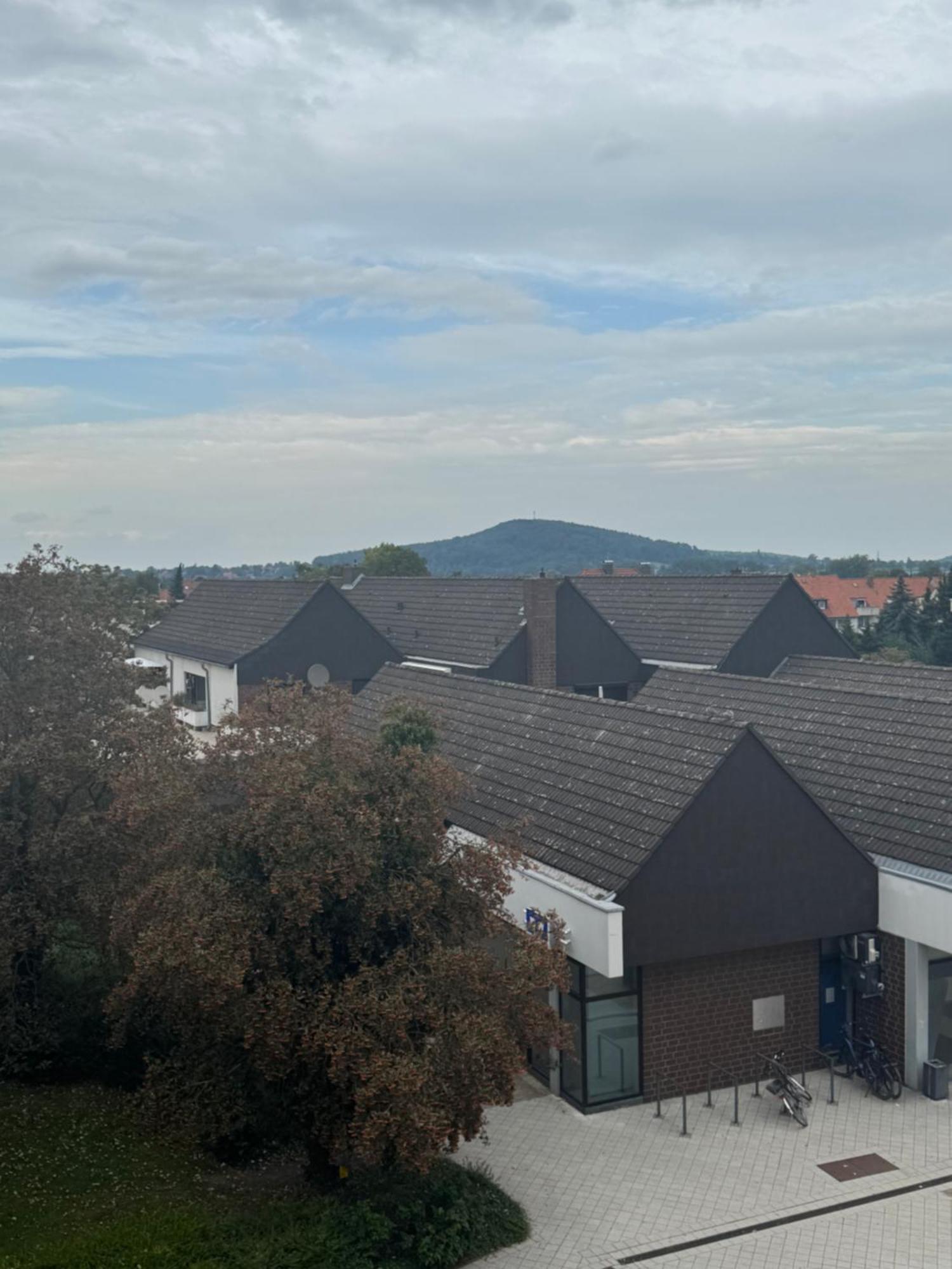 Moderne 4 Zimmer Apartment Mit Bergblick Stadtzentrum Contactless Check-In Gehrden  Exterior photo