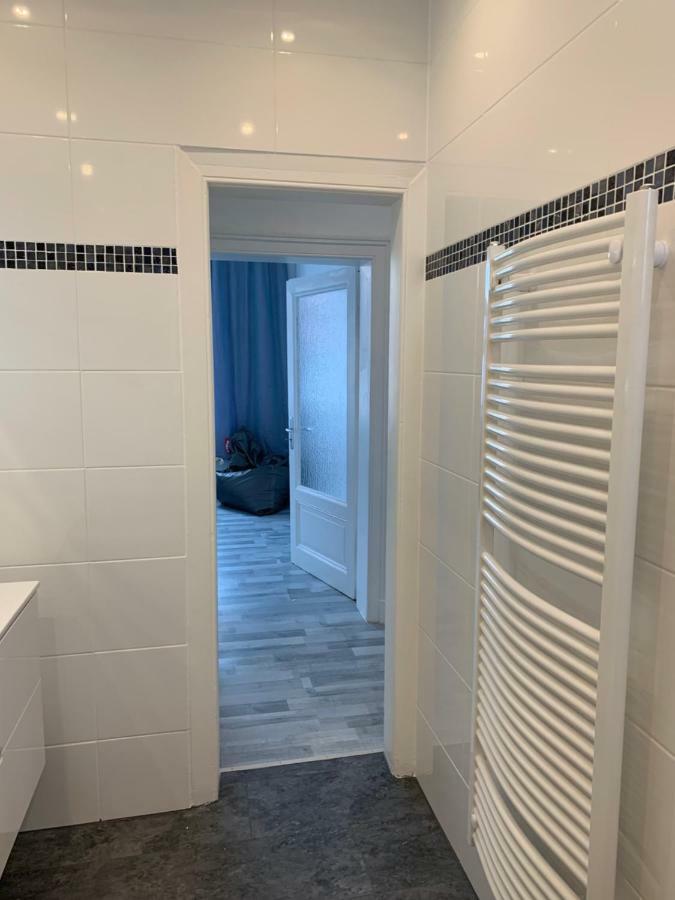 Moderne 4 Zimmer Apartment Mit Bergblick Stadtzentrum Contactless Check-In Gehrden  Exterior photo
